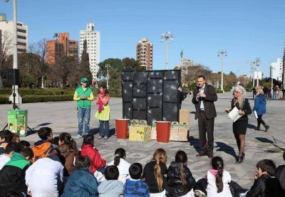 Contin�a la campa�a de concientizaci�n sobre el tratamiento y separaci�n de residuos