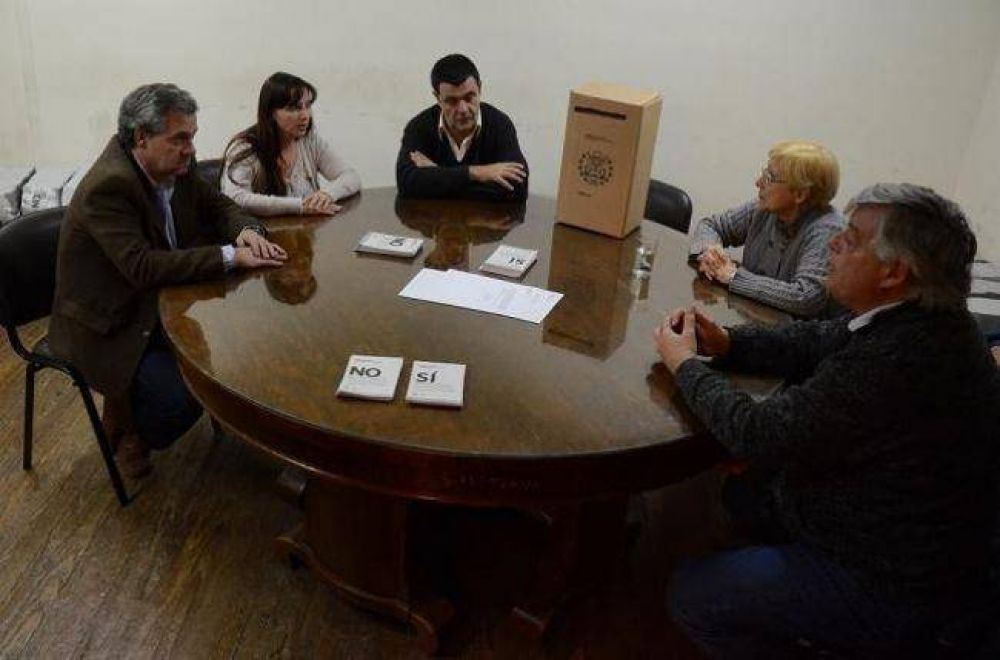 Tras el fallo, duros cruces por la Polic�a