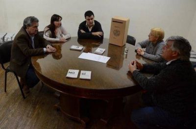 Tras el fallo, duros cruces por la Polic�a