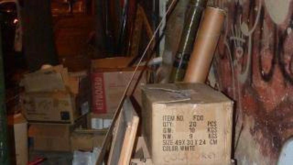 Hallan artefacto del ej�rcito en un desalojo de vivienda