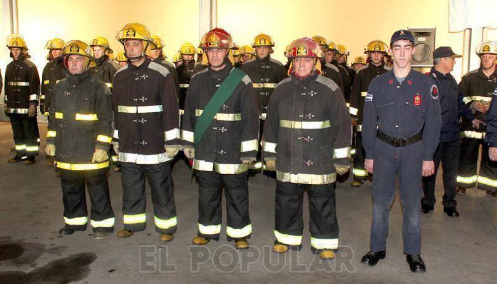 Acto oficial por el d�a del Bombero Voluntario