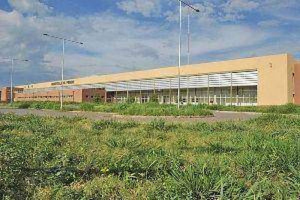 Cruce entre ecologistas y gobierno tucumano por la denuncia de que un hospital contamina la cuenca