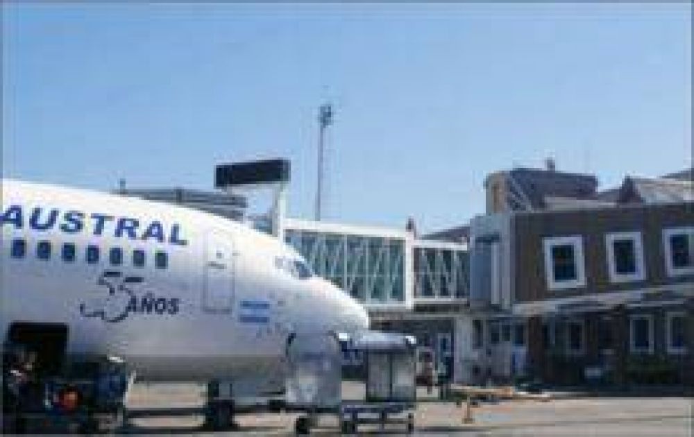 Anunciaron obras por 21 millones de pesos para el aeropuerto de Cataratas del Iguaz�