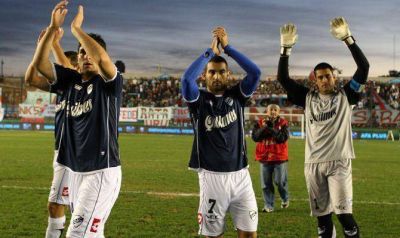 Quilmes gan� y est� cerca de quedarse en Primera
