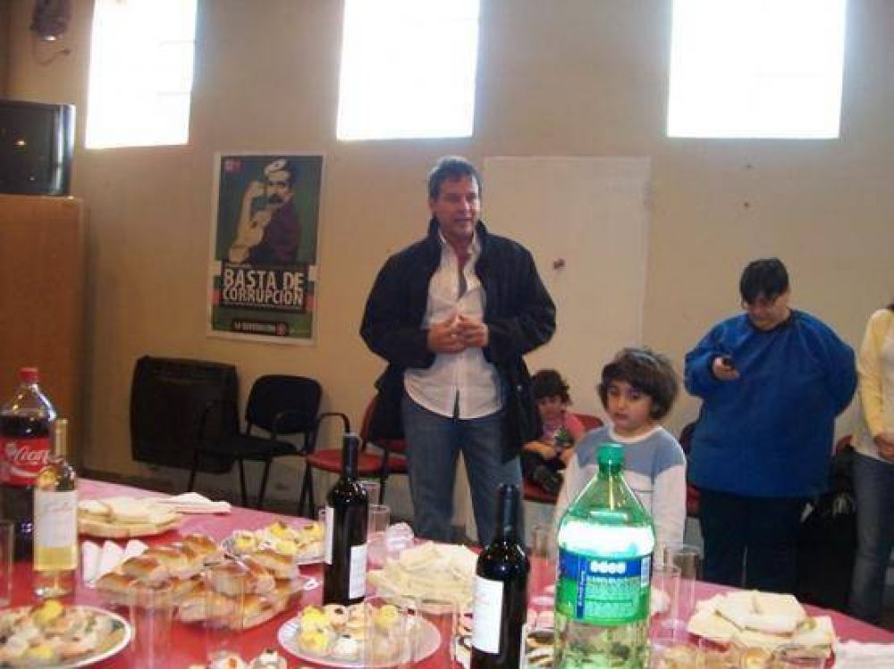 �No importa el partido pol�tico, sino que compartamos una visi�n�