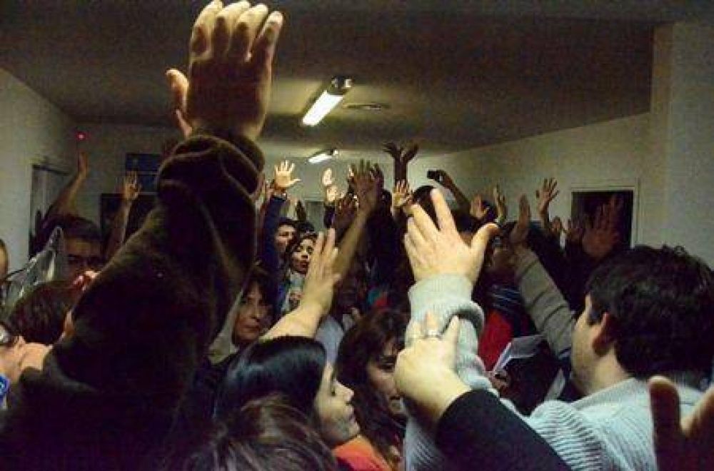 Votaron la renuncia de la conducci�n