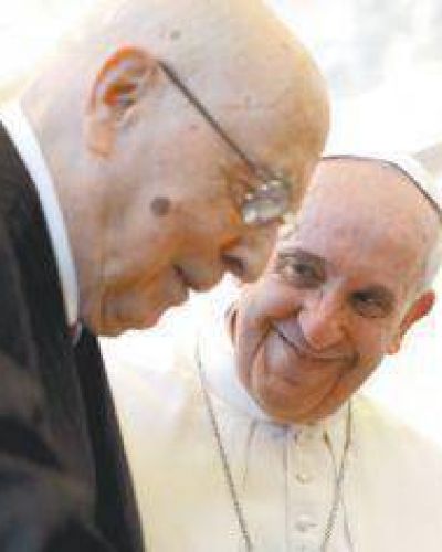 El Papa da aliento a Napolitano