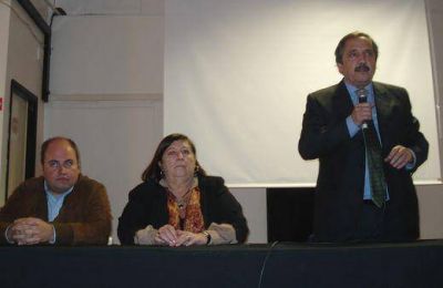 Ricardo Alfons�n: �El acuerdo con el FAP tendr� alcance seccional�