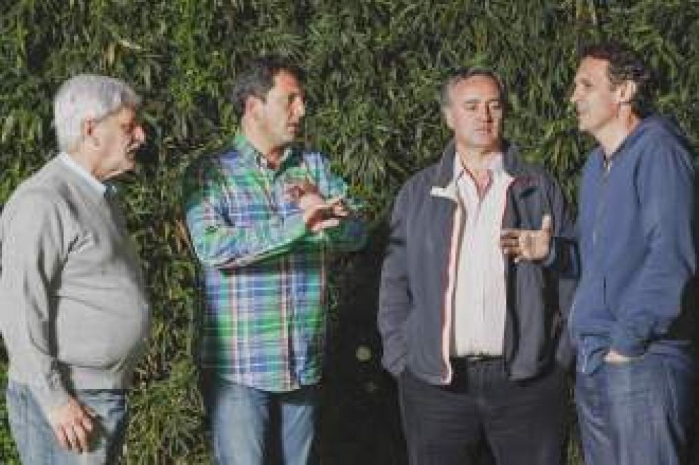Se pospuso reuni�n de Massa con intendentes para definir su futuro