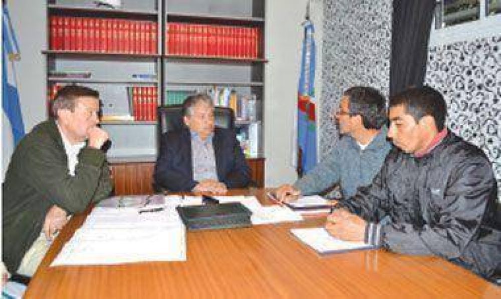 N�stor Bosetti anunci� obra de pavimentaci�n para La Ca�ada