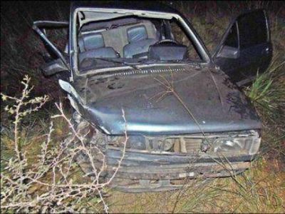 Varios lesionados en choque frontal entre dos autos: En uno iban ocho personas