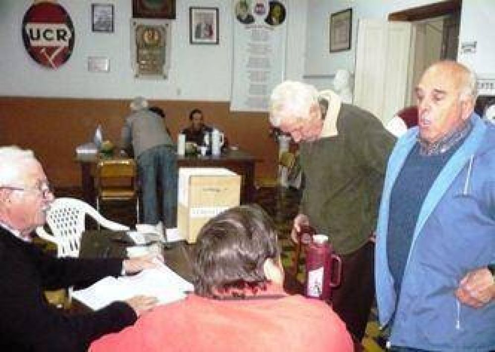 Gran respuesta de afiliados radicales.	