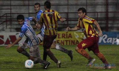 Un deslucido Boca Unidos apenas rescat� un punto en la despedida