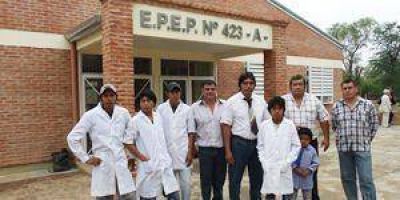 Cien obras educativas para los aborigenes