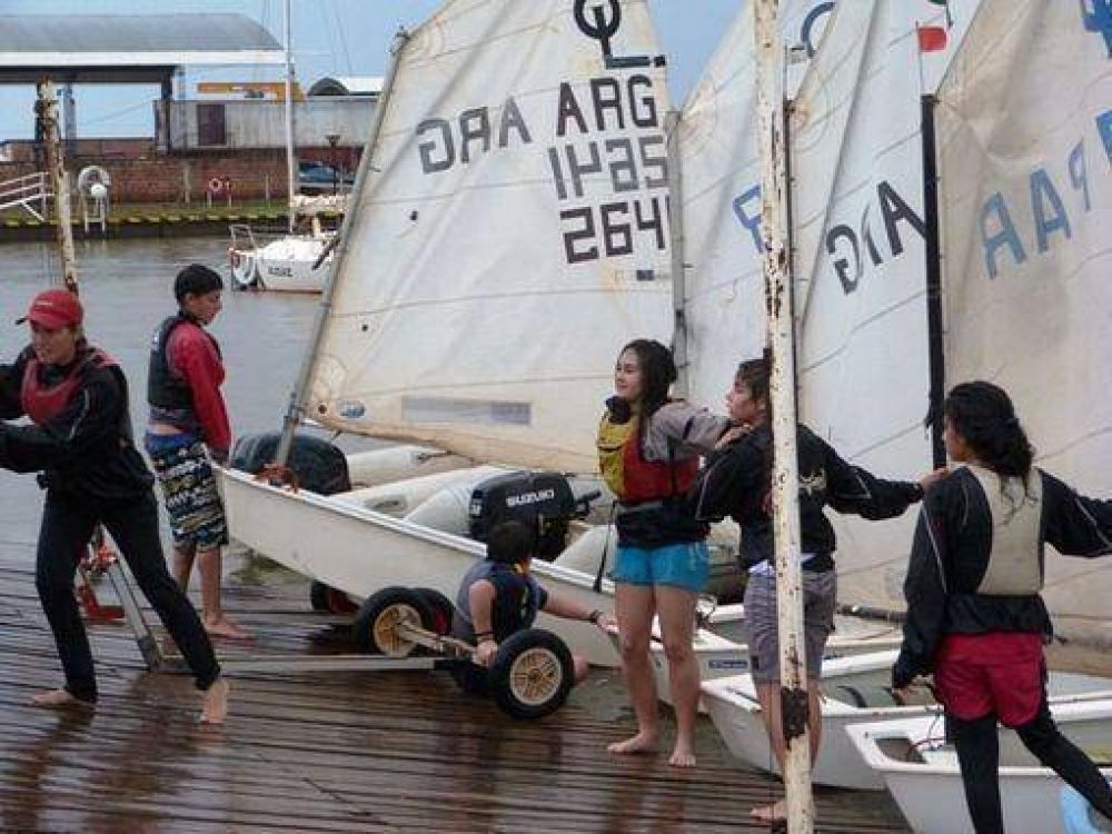 Posadas se prepara para recibir a m�s de 100 navegantes en el campeonato Mercosur de vela