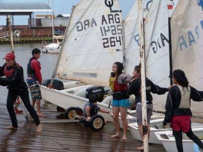 Posadas se prepara para recibir a m�s de 100 navegantes en el campeonato Mercosur de vela