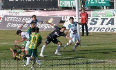 Sarmiento peg� en el momento justo, venci� a Aldosivi y se afirm� en el cuarto puesto