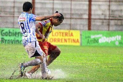 Gimnasia empat� con Boca Unidos y lleg� a los 50 puntos