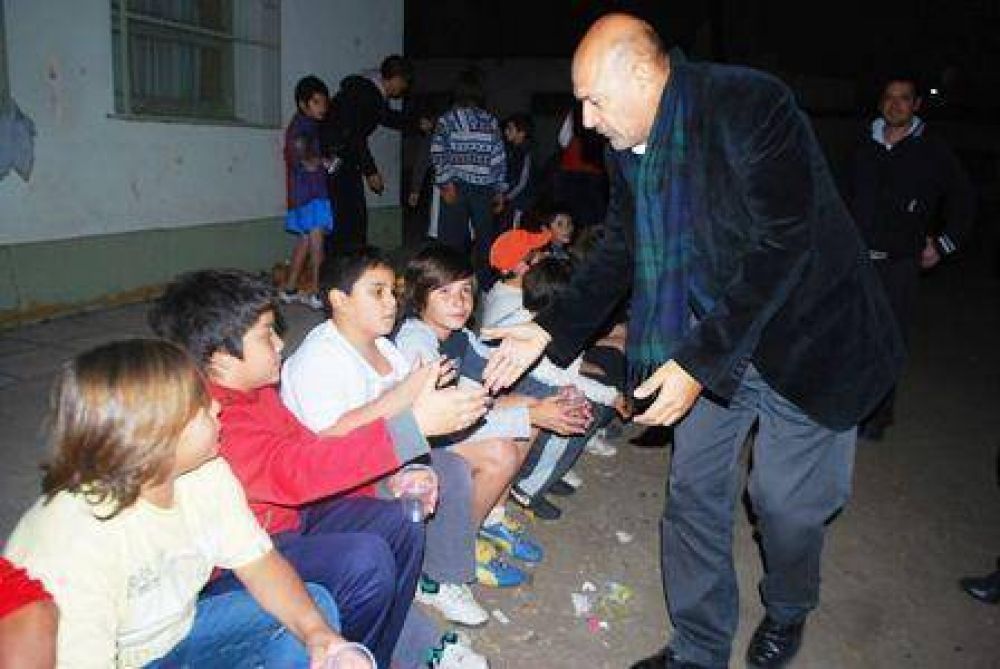 Rainone visit� actividades del Pro-Vida