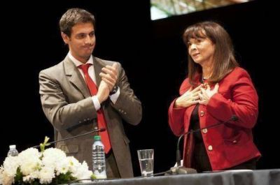 �lvarez: �Los argentinos queremos instituciones de cara a la sociedad�