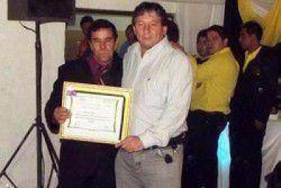 Acosta particip� del aniversario de la Asociaci�n de Taxistas