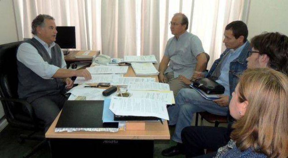 Dom�nguez pide g�ndolas diferenciales para cel�acos