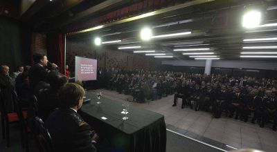 EL INTENDENTE DE LAN�S DAR�O D�AZ P�REZ, PRESENT� LA NUEVA ETAPA DE INVERSI�N Y EJECUCI�N 2013 EN SEGURIDAD Y PROTECCI�N CIUDADANA