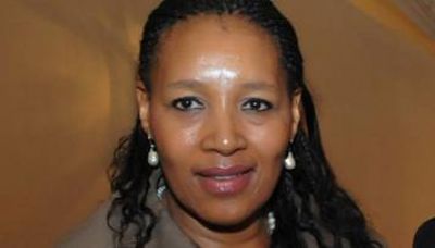  La hija de Mandela visit� a su padre en Sud�frica