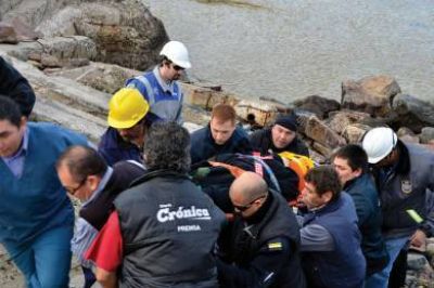 Dos menores lesionados al caer de un acantilado detr�s del Chalet Huergo
