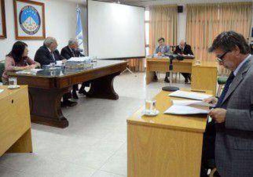 Piden la revocatoria del sobreseimiento a Sobisch 