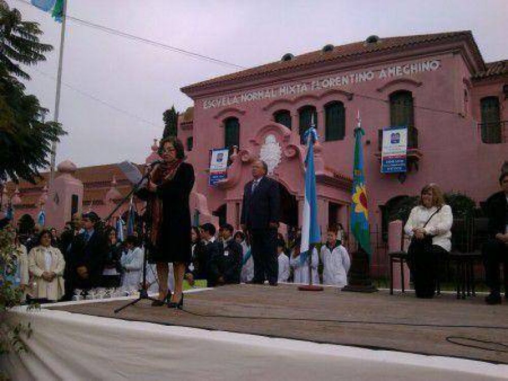 La Escuela Normal celebr� su Centenario