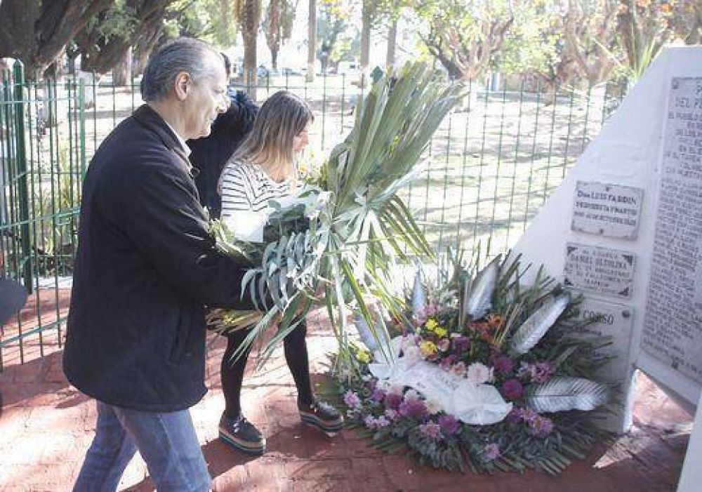Castrilli particip� en La Matanza de actos por el D�a del Periodista y critic� horarios del f�tbol
