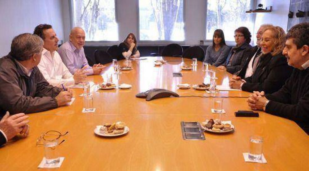 Giroldi y Mart�nez �lvarez firmaron un Convenio de Fortalecimiento y Mejora de la Gesti�n del Hospital San Jos� 