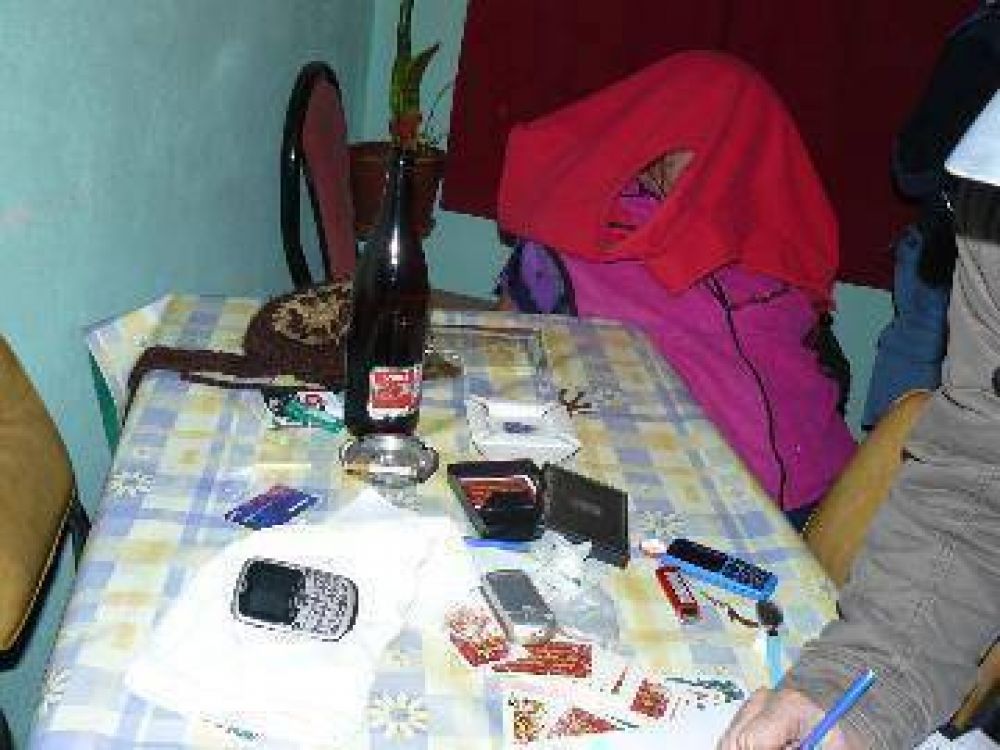 Quiosco de drogas atendido por mujeres, en Rinc�n