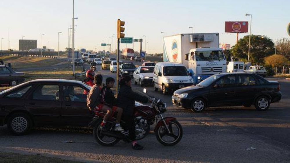 El peligro acecha en varios cruces de avenida Circunvalaci�n