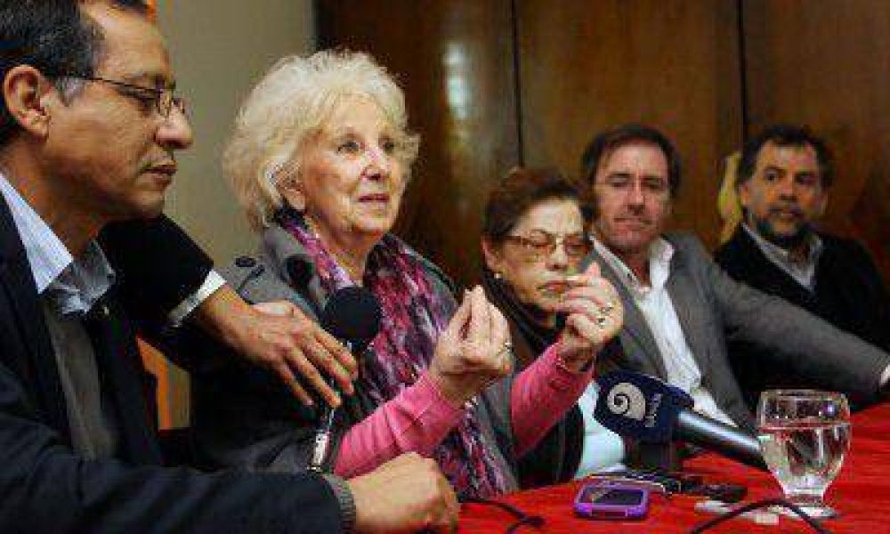 "A los desestabilizadores se los sanciona con el voto" dijo Carlotto en Mendoza