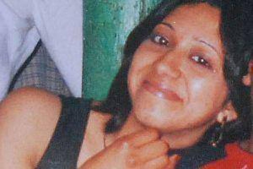"P�ez mat� a nuestra hija, �l era violento con ella", dicen los padres de "Pato"