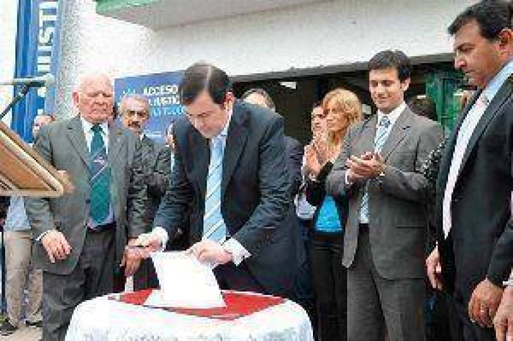 "Colaboramos para mantener estas pol�ticas de la Naci�n"