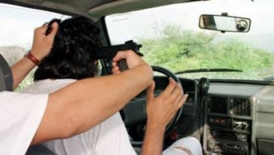 Amenazan con un arma y golpean a un remisero en Valle Viejo