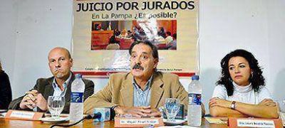 Promueven el juicio por jurados