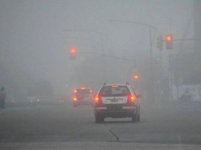 Alerta vial: est� cortado el tr�nsito en la autopista a Santa Fe por la densa niebla