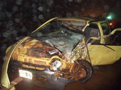 Una mujer choc� de frente con un cami�n y est� grave