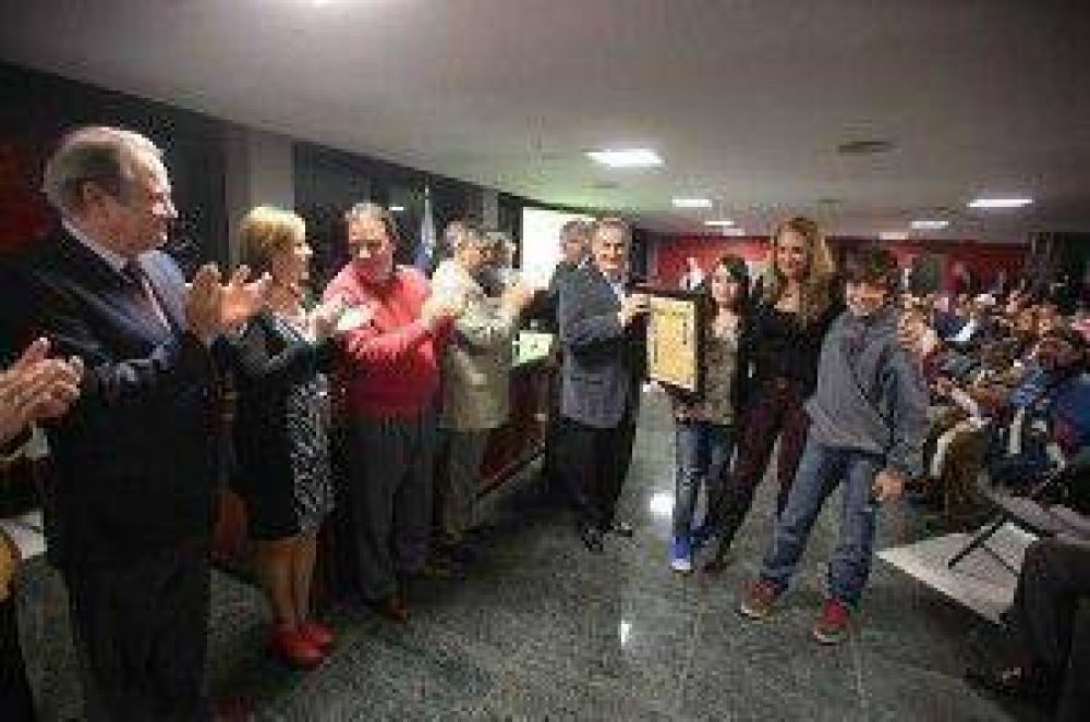 La Legislatura entreg� distinciones por el d�a del Medio Ambiente