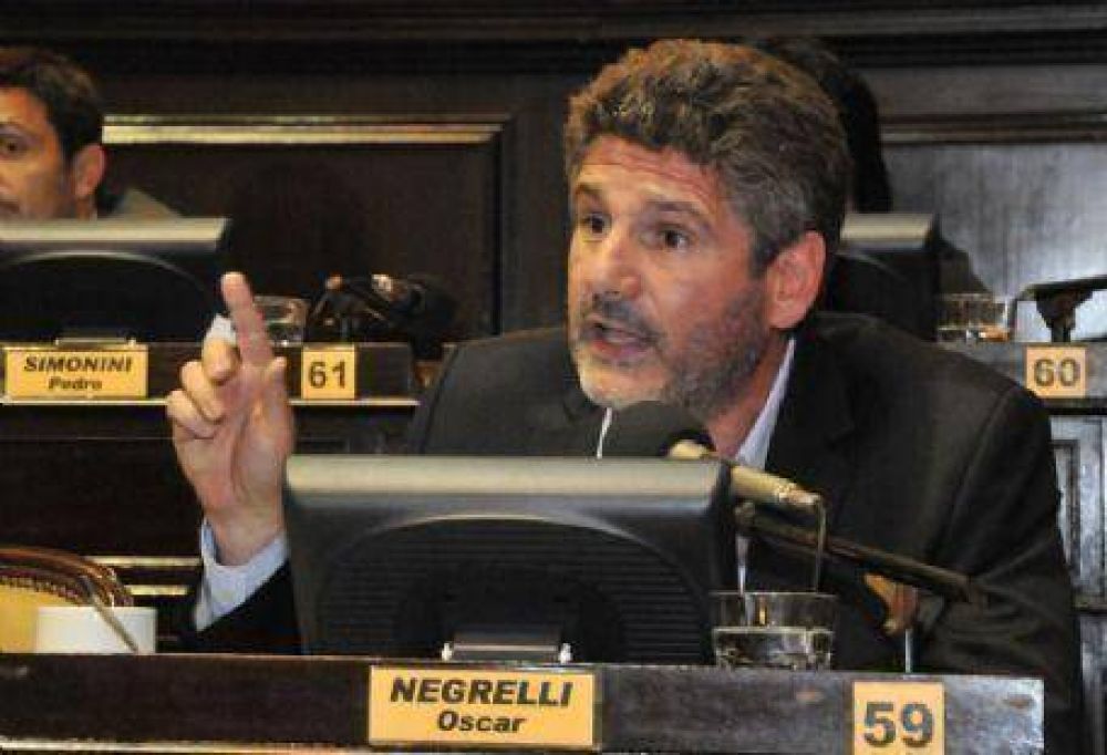Oscar Negrelli: �El intendente se reh�sa a colaborar con la Justicia y niega las grabaciones de las c�maras�