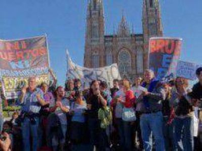 Temporal en La Plata: Inundados preparan radio abierta y reclamo a Bruera