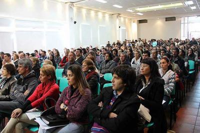 Unas 180 familias de la Ciudad firmaron sus escrituras