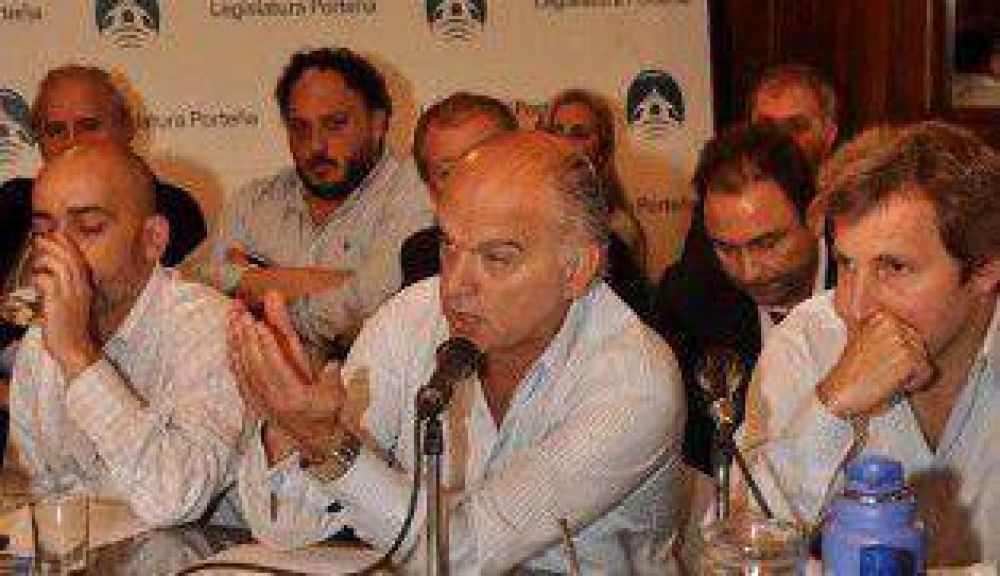 El Gobierno porte�o busca ampliaci�n del Presupuesto