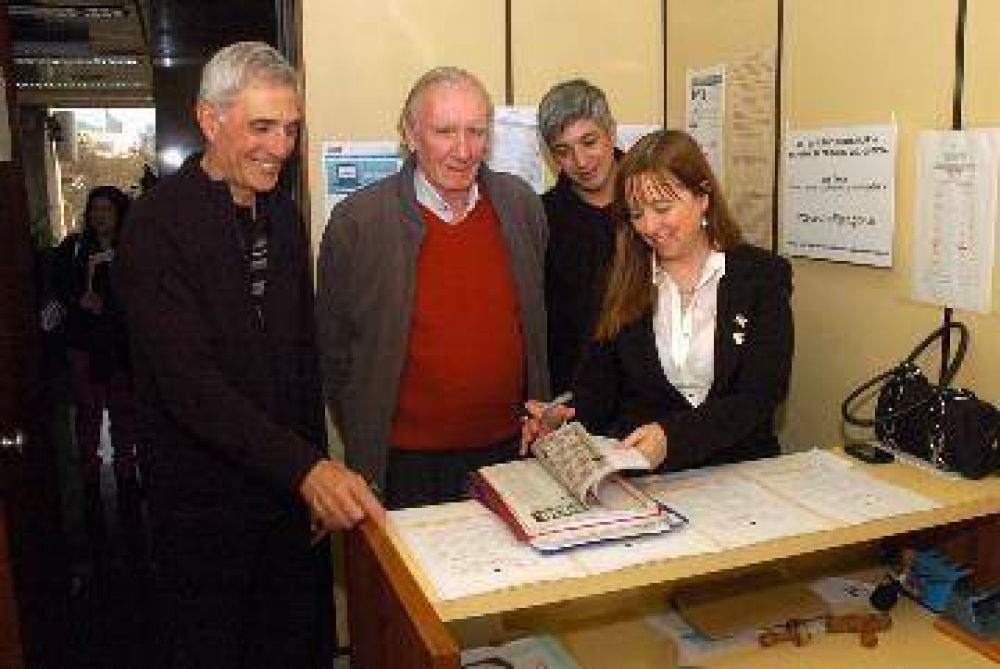 FpV y Frente Progresista, con papeles al d�a