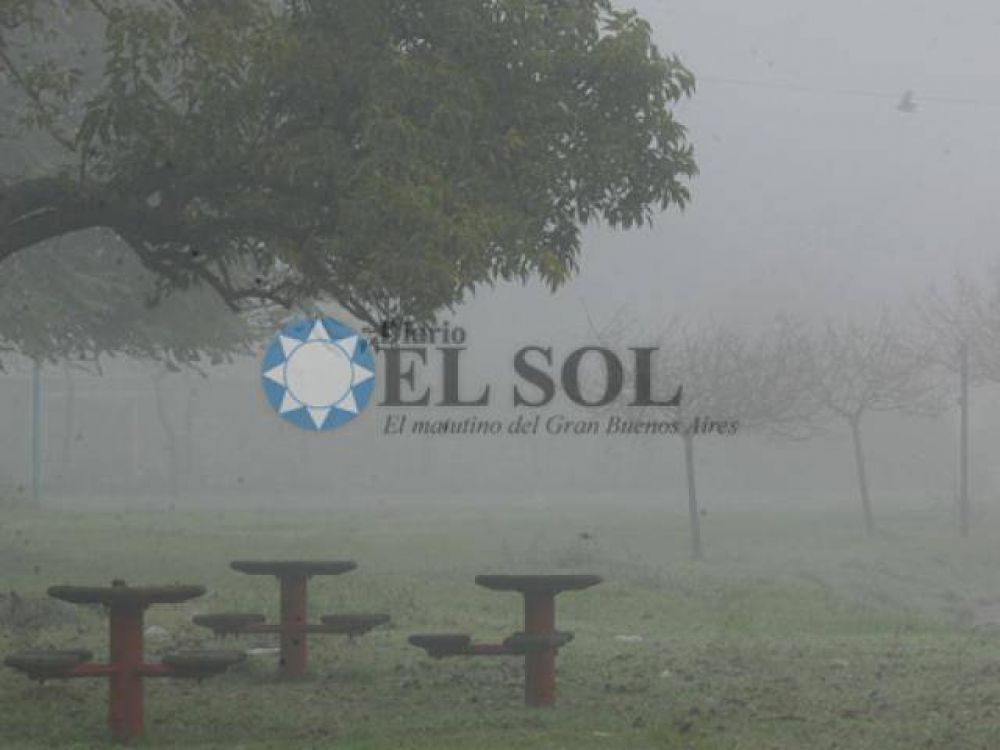 Podr�a seguir hasta ma�ana la niebla