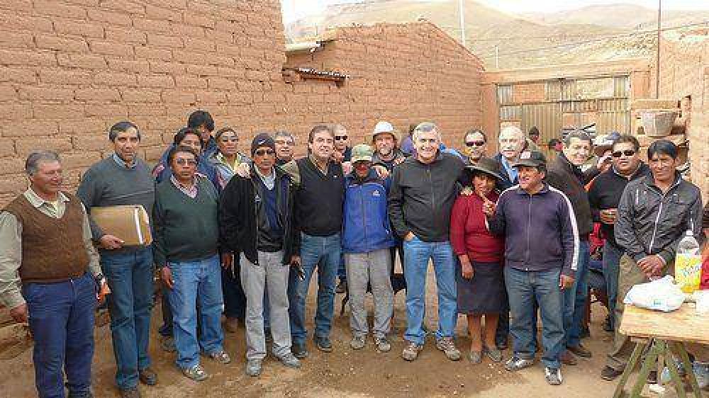 Con lo que se hace una vivienda en Santa Cruz se podr�an construir cuatro en la Puna